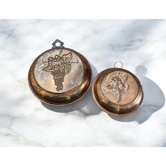 Vintgage Copper Molds Grape Design For Decor Only 7 Inch and 5.5" India Set of 2 - Picture 1 of 7